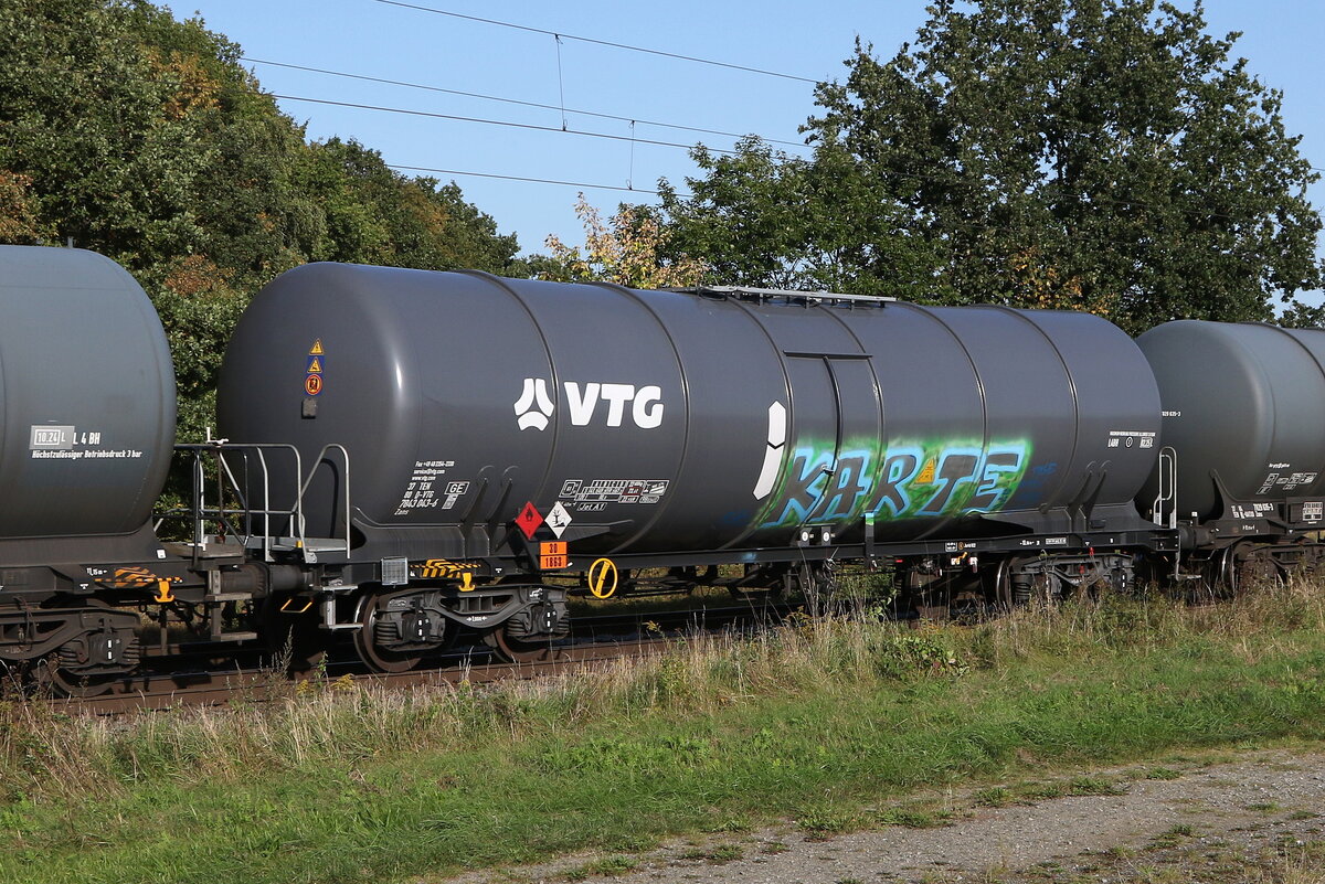 7843 043 (Zans) von  VTG  am 16. September 2023 bei Woltorf.