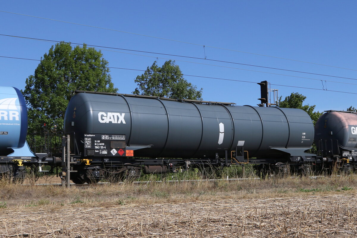 7843 135 (Zans) von  GATX  am 6. August 2022 bei Thngersheim.