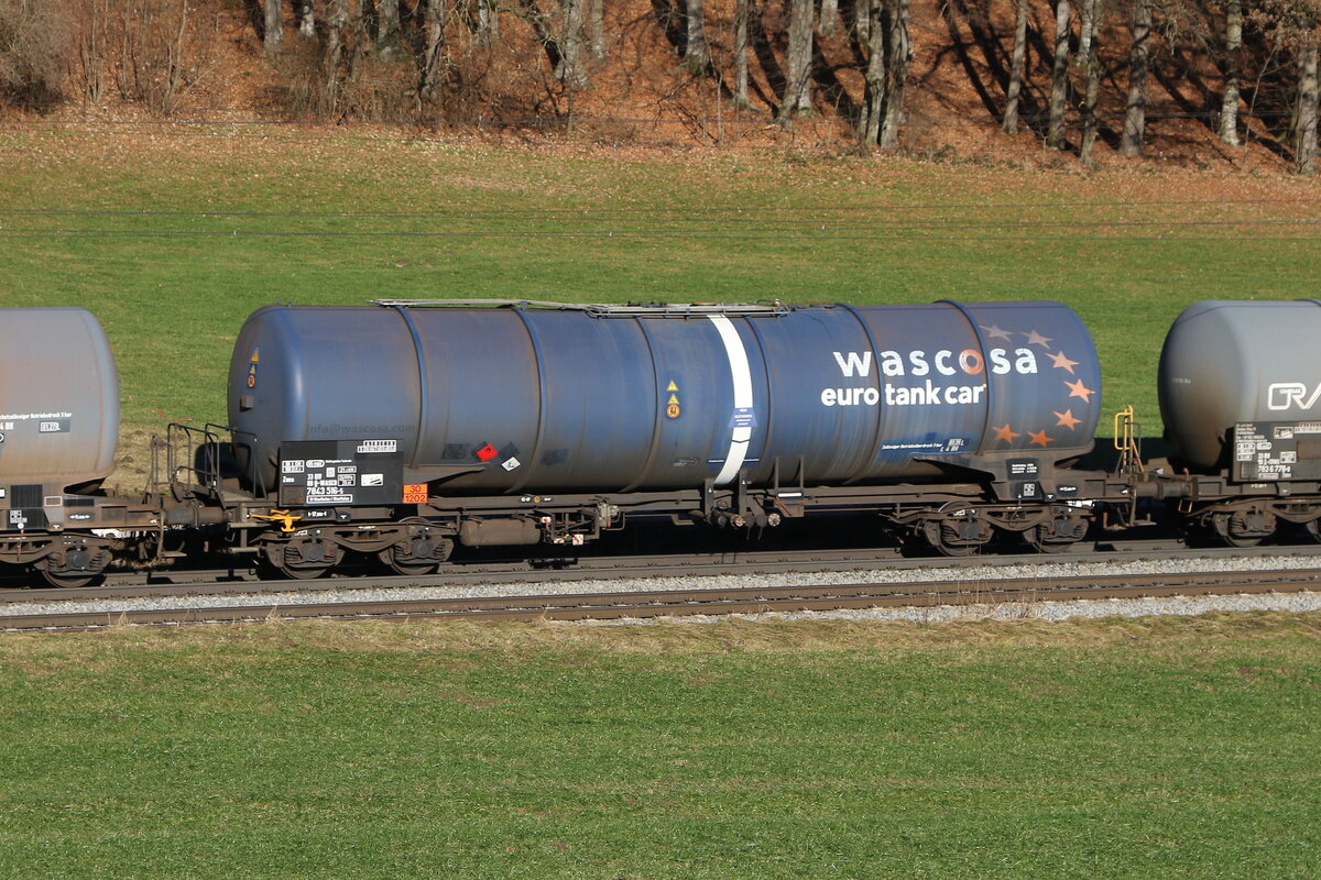 7843 516 (Zans) von  WASCOSA  am 18. Dezember 2023 bei Axdorf im Chiemgau.