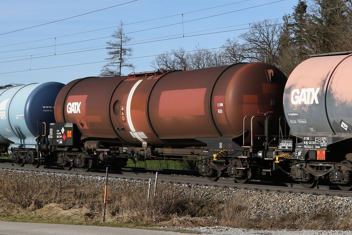 7843 789 (Zans) von  GATX  am 30. Dezember 2023 bei Hufschlag.