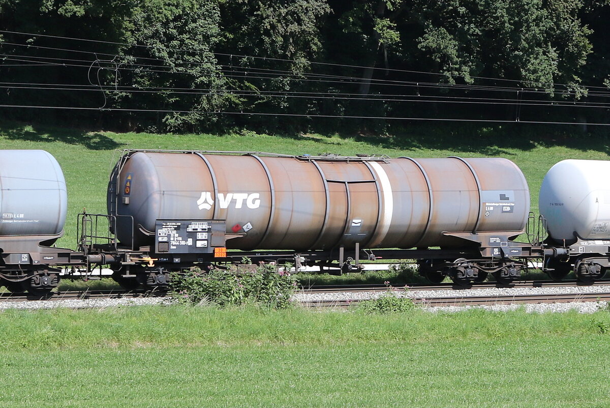 7844 510 (Zans) von  VTG  am 22. August 2023 bei Axdorf.