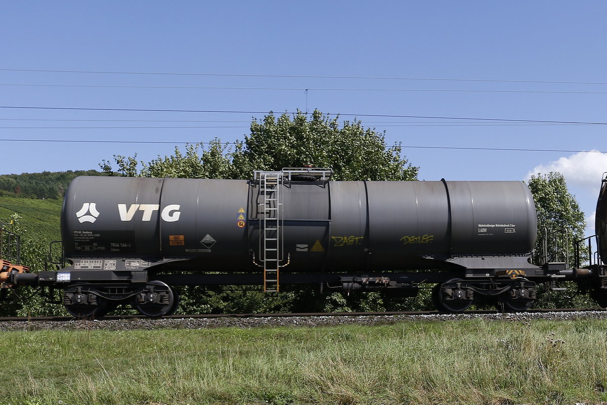 7846 166-2 (Zacns) von  VTG  am 19. August 2017 bei Thngersheim im Maintal.