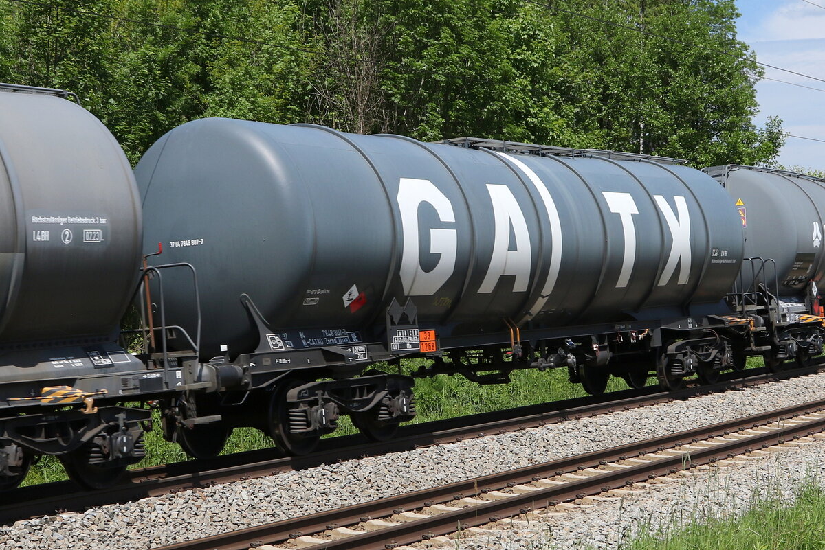 7846 807 (Zacns) von  GATX  am 2. Juni 2021 bei Grabensttt.