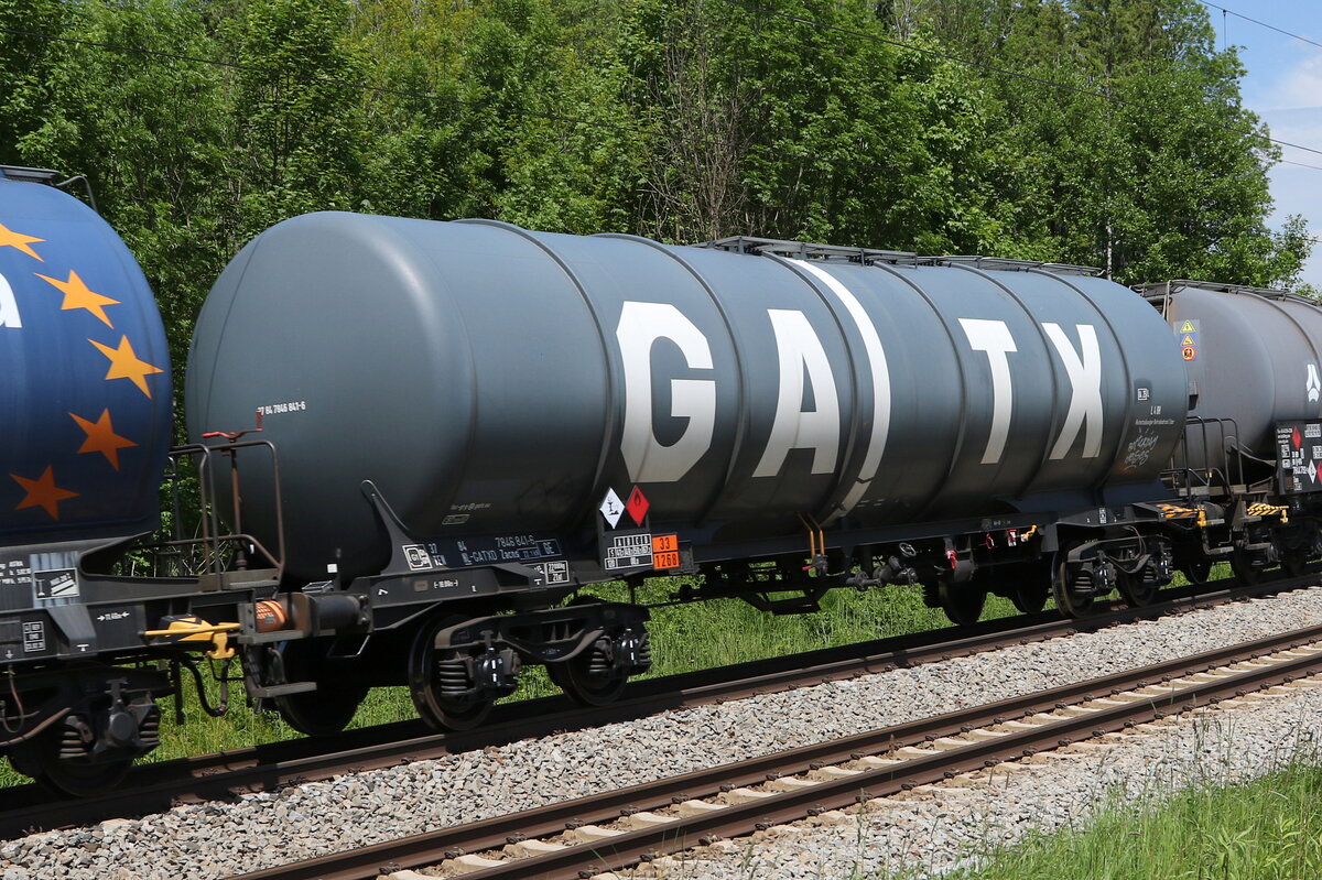 7846 841 (Zacns) von  GATX  am 2. Juni 2021 bei Grabensttt.