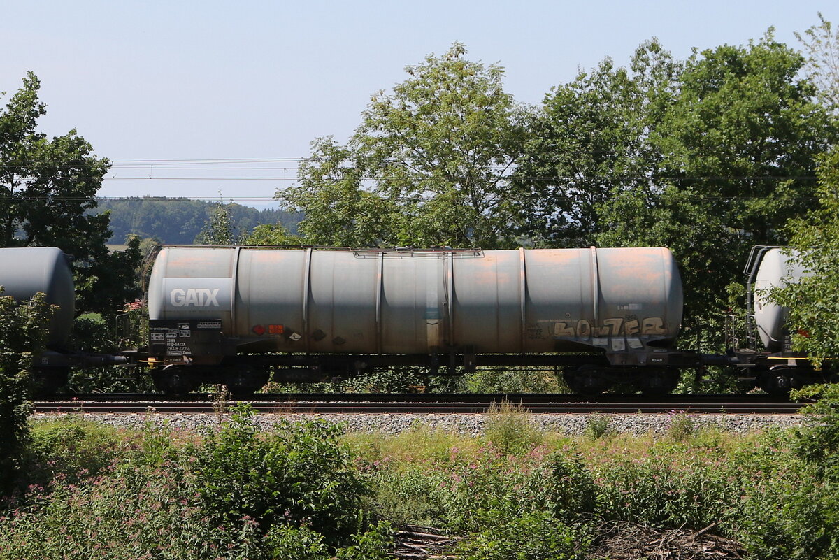 7848 477 (Zans) von  GATX  am 19. August 2025 bei Vachendorf.