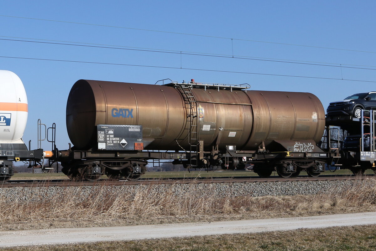 7873 657 (Zaces) von  GATX  am 8. Februar bei bersee.