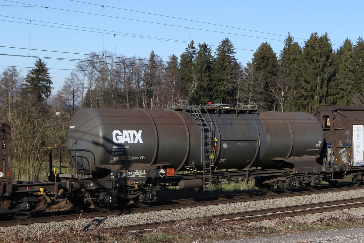 7929 039 (Zacns) von  GATX  am 19. Januar 2022 bei Grabensttt.