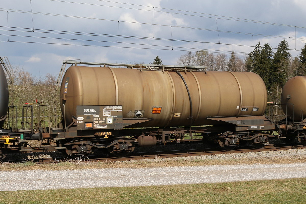 7929 232 (Zacns) von  ATIR-Rail  am 31. Mrz 2020 bei Grabensttt.