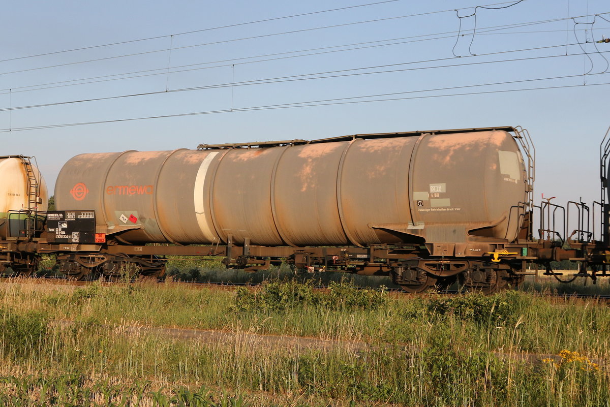 7929 354 (Zacns) von  ERMEWA  am 27. Juni 2020 bei Drverden.