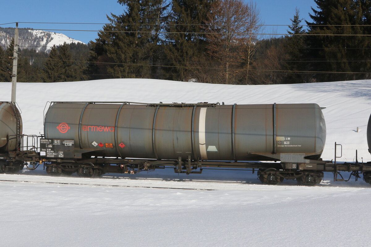 7929 364 (Zacns) von  ERMEWA  am 12. Februar 2022 bei Fieberbrunn.