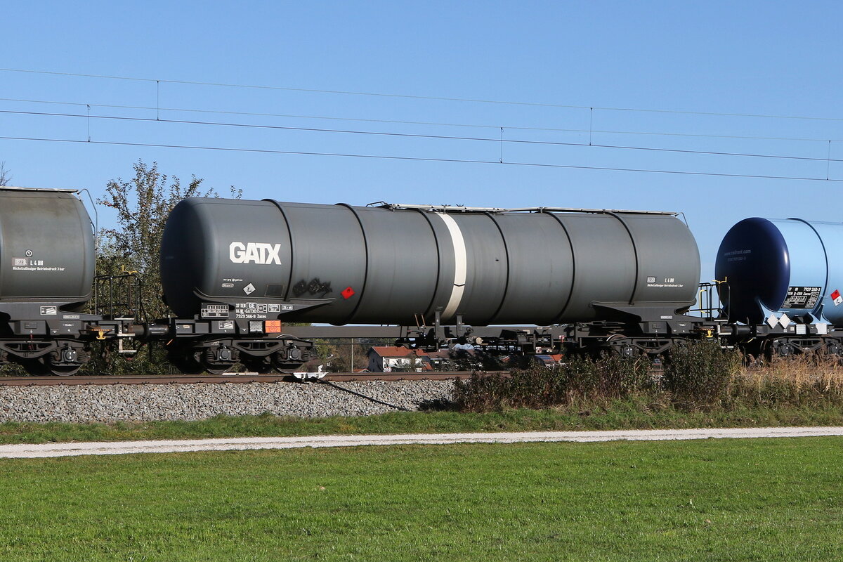 7929 566 (Zacns) von  GATX  am 31. Oktober 2022 bei bersee.