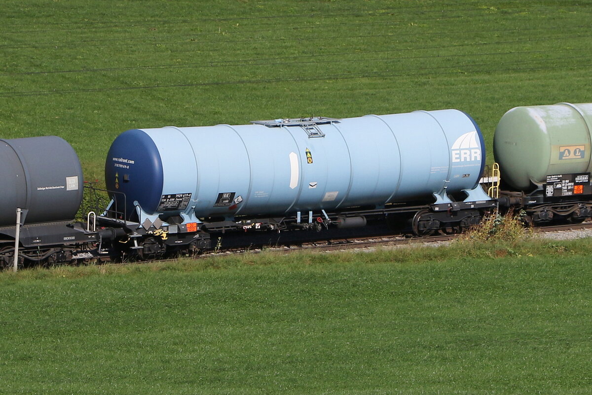 7929 619 (Zacns) von  ERR  am 3. Oktober 2023 bei Axdorf.