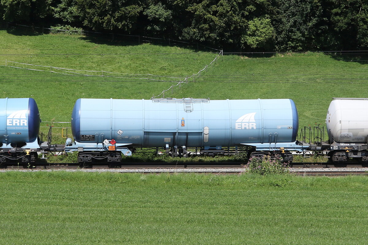 7929 735 (Zacns) von  ERR  am 22. August 2023 bei Axdorf.