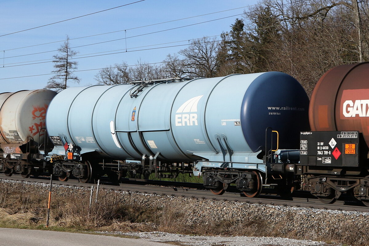 7929 756 (Zacns) von  ERR  am 30. Dezember 2023 bei Hufschlag im Chiemgau.