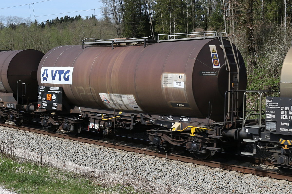 7931 146 (Zacens) von  VTG  am 15. April 2020 bei Grabensttt.