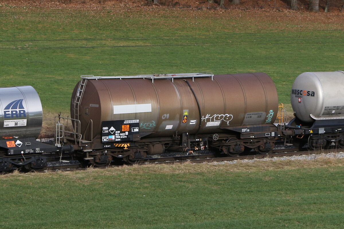 7931 412 (Zacens) von  WASCOSA  am 28. Dezember 2023 bei Axdorf.