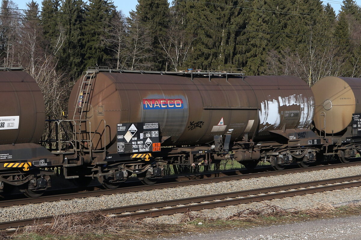 7931 551 (Zacens) von  NACCO  am 19. Januar 2022 bei Grabensttt.