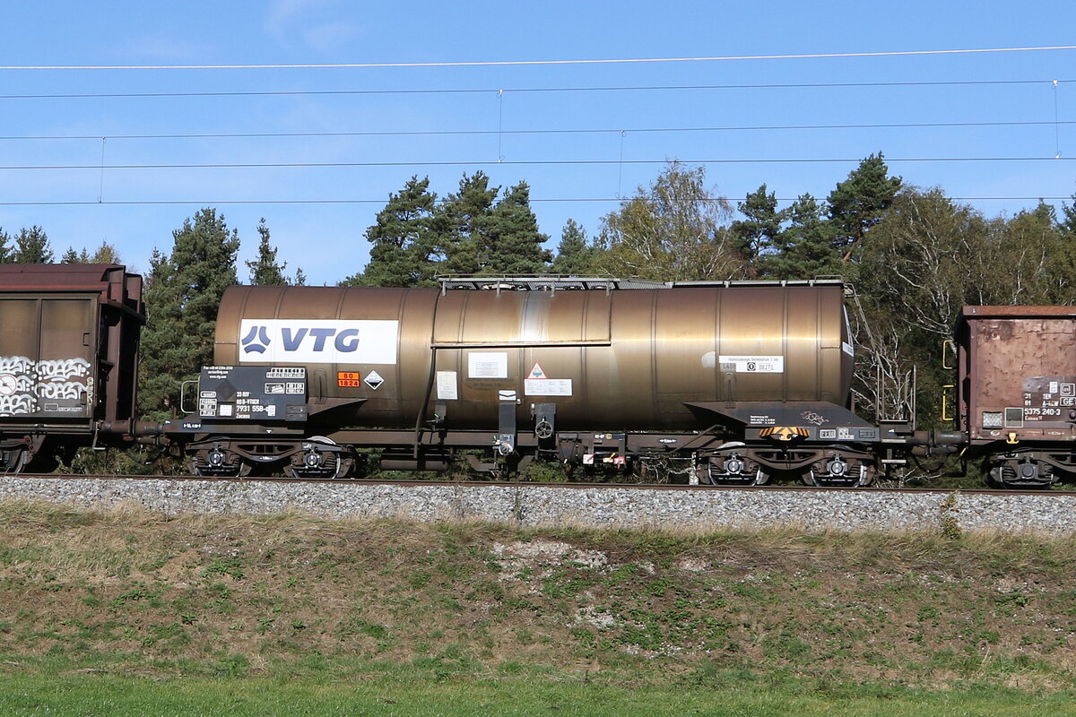 7931 558 (Zacens) von  VTG  am 28. Oktober 2023 bei Rckstetten.