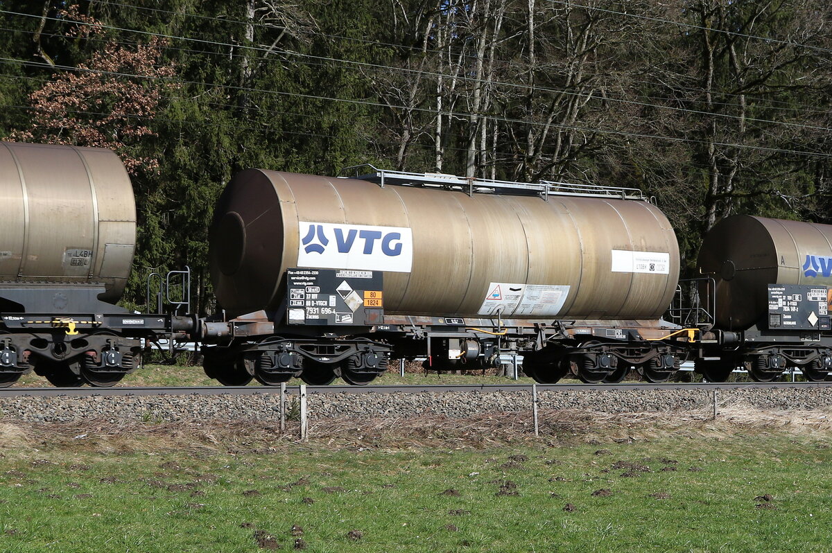 7931 696 (Zacens) von  VTG  am 24. Februar 2024 bei Hufschlag.