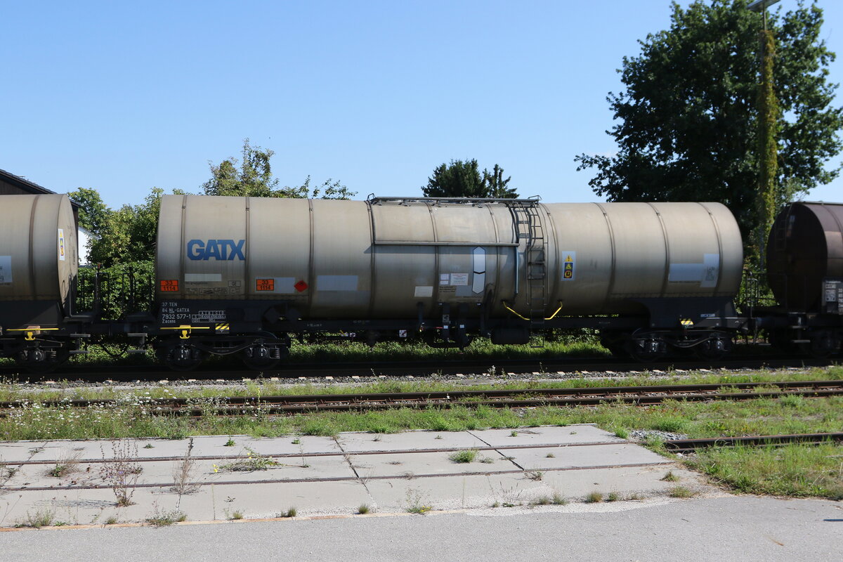 7932 577 (Zacens) von  GATX  am 25. August 22025 bei Pirach.