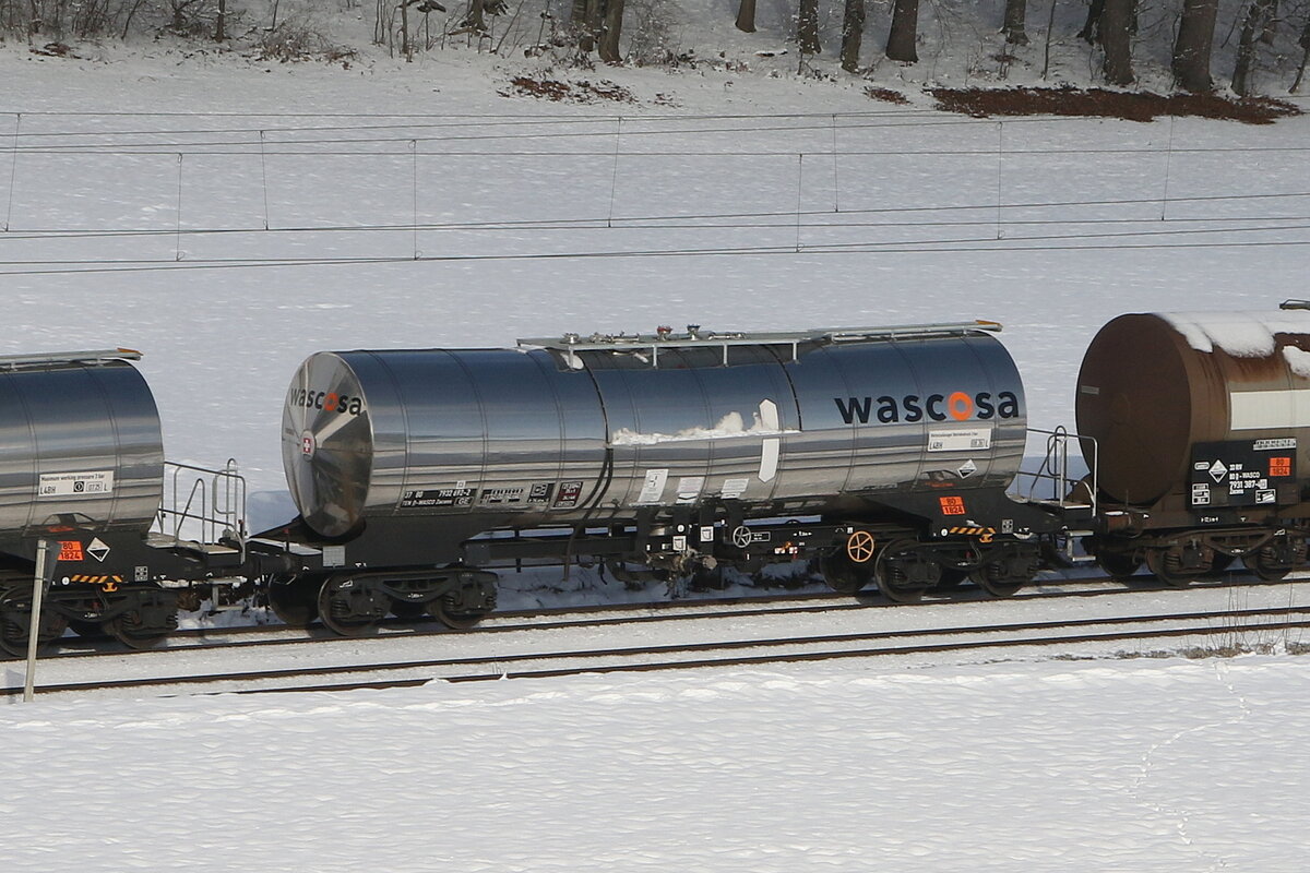 7932 692 (Zacens) von  On Rail  am 13. Januar 2024 bei Axdorf.