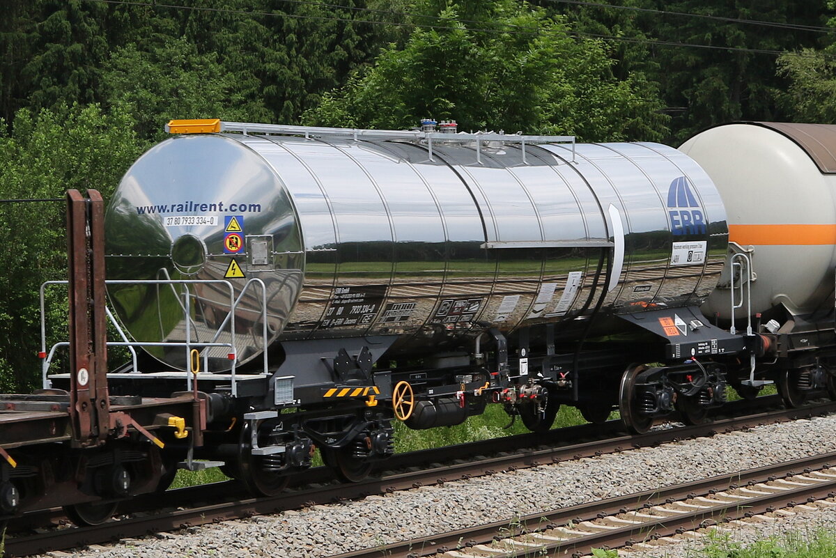 7933 334 (Zacens) von  ERR  am 10. Juni 2021 bei Grabensttt.