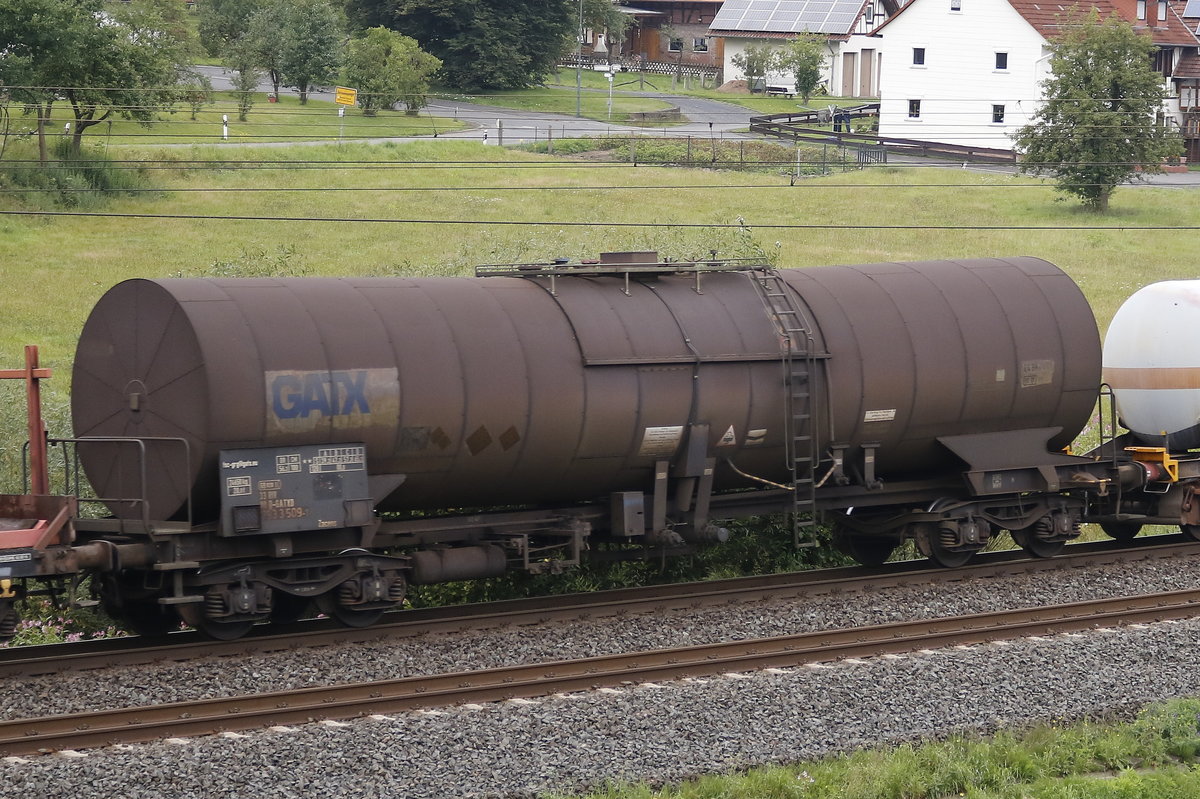 7933 509-1 (Zacens) von  GATX  am 10. August 2017 bei Hermannspiegel.