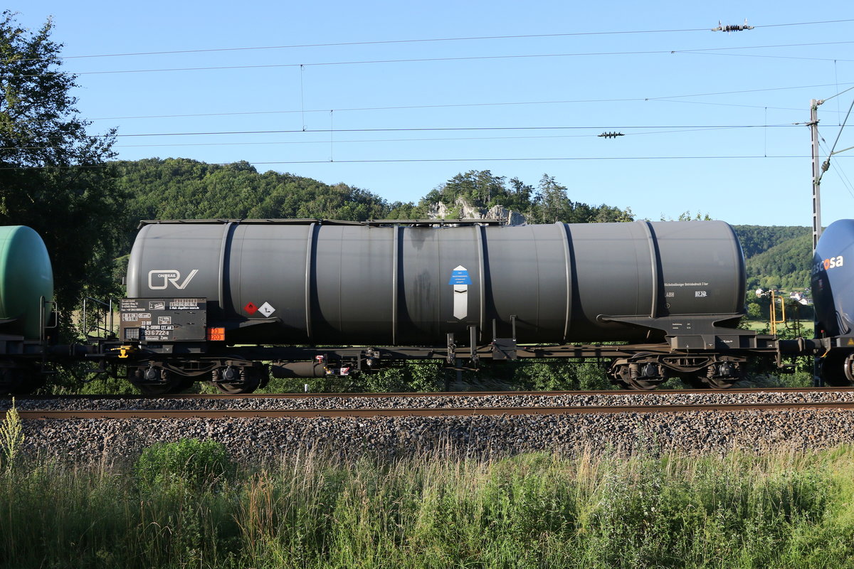 7936 722 (Zans) von  On Rail  am 30. Juni 2020 bei Dollnstein im Altmhltal.