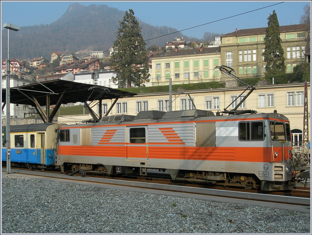 Anschrift und Wappen hat die von der GFM (TPF) übernommene GDe 4/4 6005 verloren, doch die typische Farbe der GFM wird die Lok bei der MOB noch einige Zeit tragen.
15. Feb. 2008