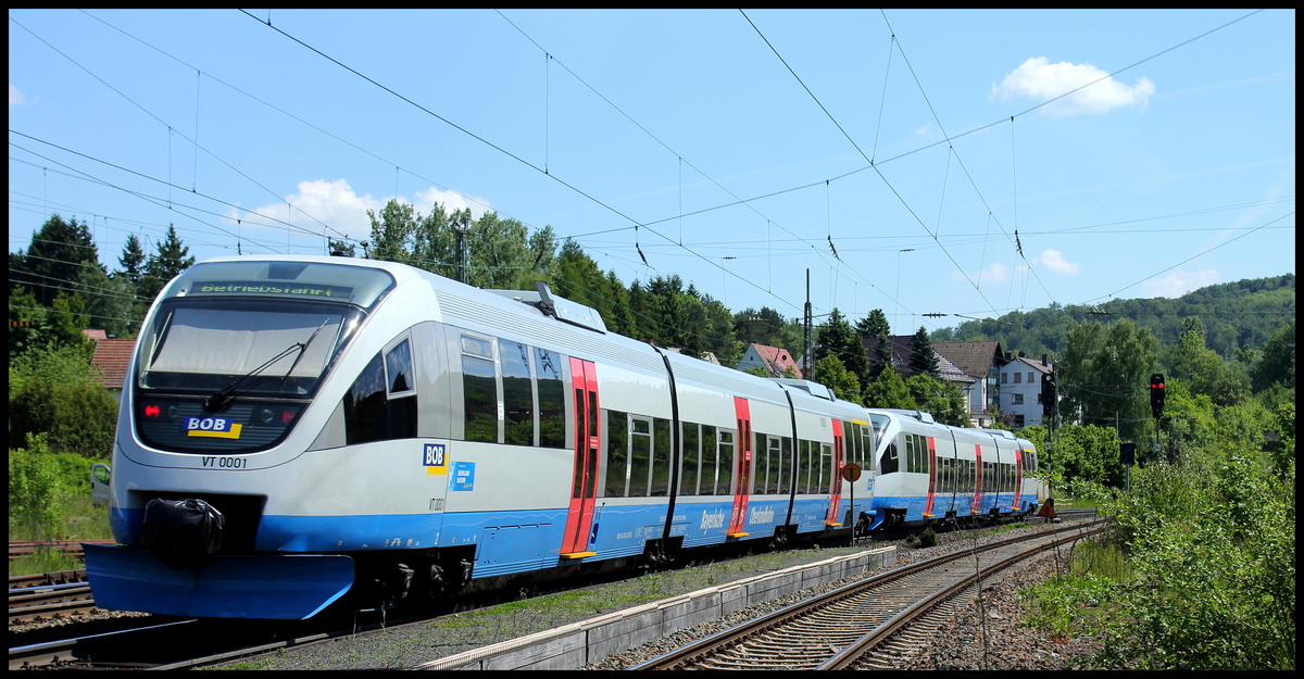 Bayerische Oberlandbahn GmbH VT 0001 (643 108) und VT 0006 (643 113) auf der Fahrt von Halberstadt nach Lenggries im Bahnhof Sterbfritz am 20.05.14