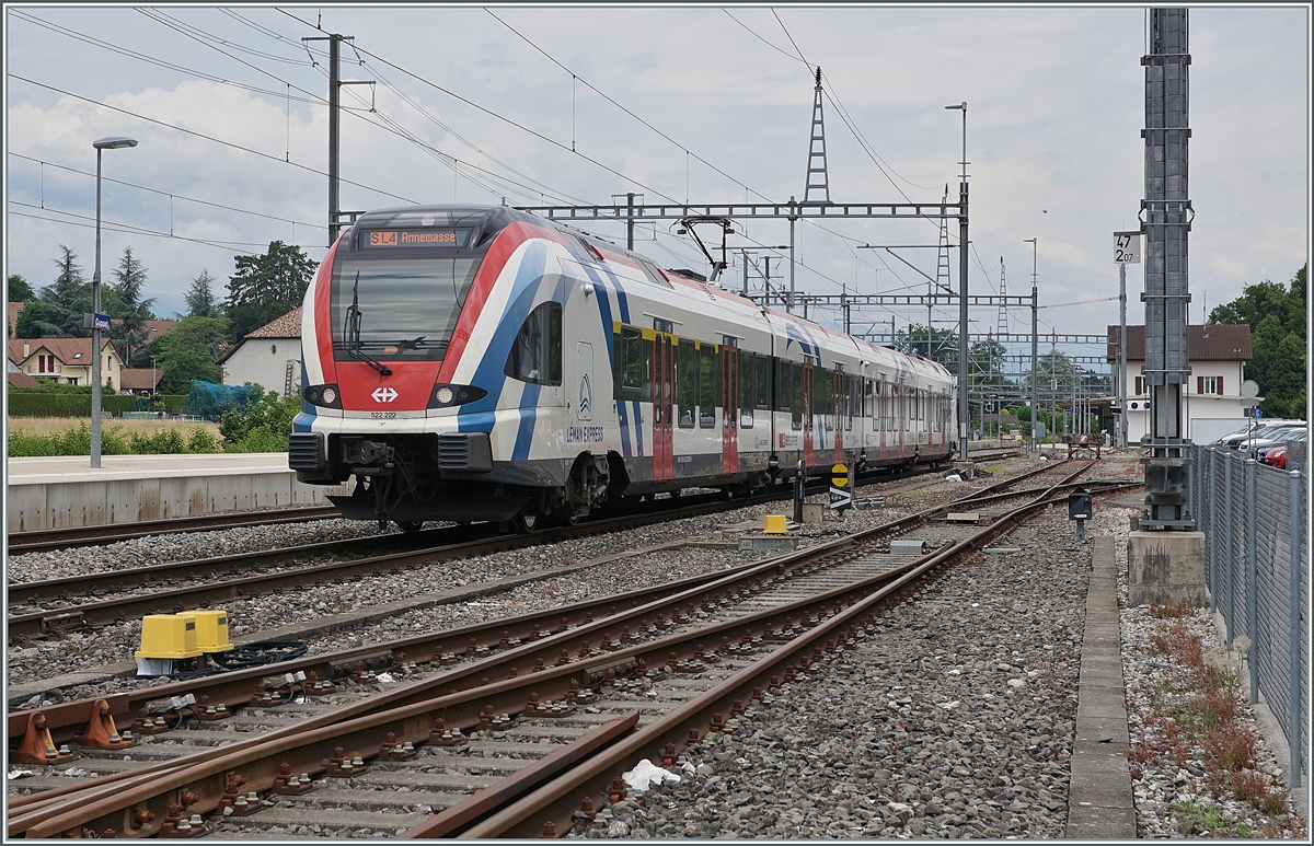 Coppet  - Entstation der Léman Express-Züge von Evian (SL1), Annecy (SL2), St-Gervais (SL3) und Annemasse (SL4). 

28. Juni 2021