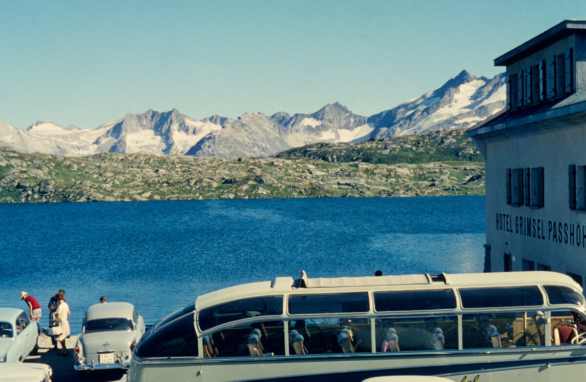 (D 054) - Aus dem Archiv: ??? - Saurer um 1965 in Grimsel, Passhhe