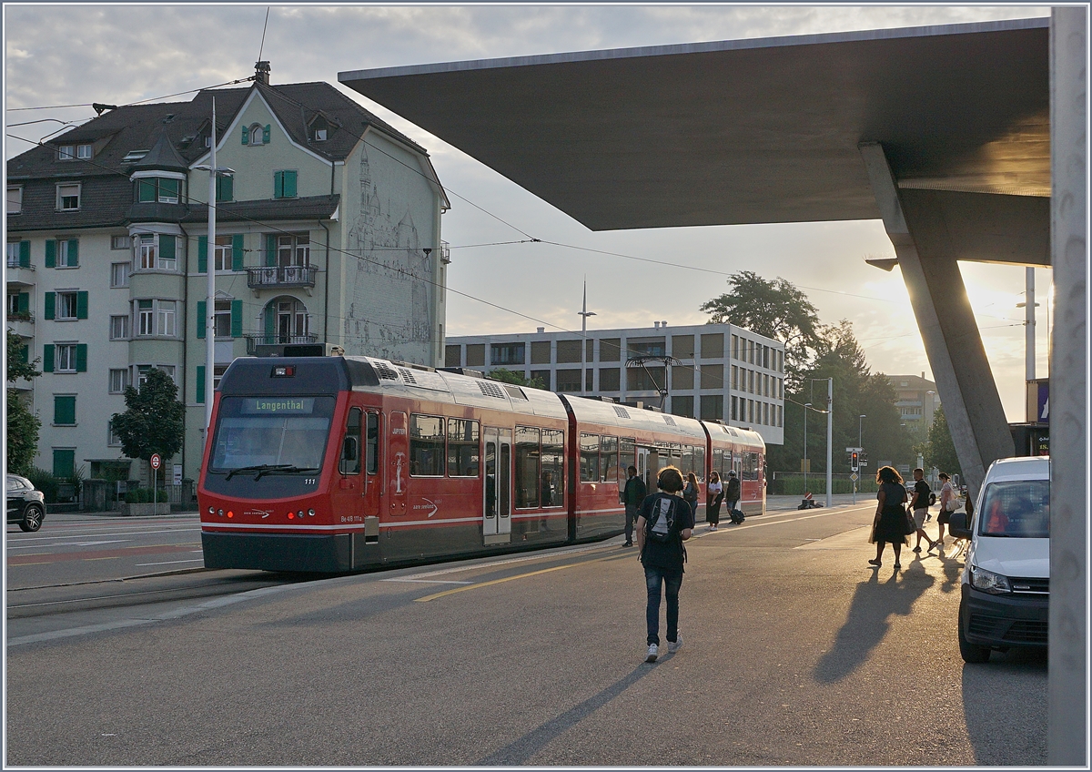 Der asm Be 4/8 111 hat sein Ziel Solothurn erreicht und wendet nun f�r die R�ckfahrt nach Langenthal. 

10. August 2020