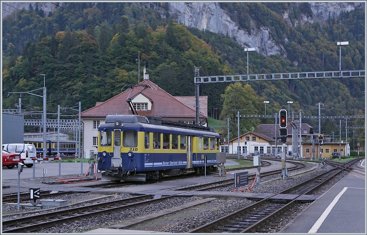 Der BOB ABeh 4/4 310  Matten bei Interlaken  rangiert in Zweilütschinen. 10. Okt. 2018