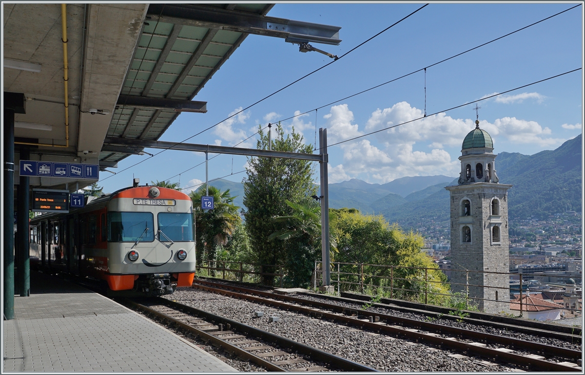 Der klassische FLP - Blick in Lugano; doch in Kürze wird den Zügen das Lächeln vergehen, neues Rollmaterial ist schon im Anmarsch. 

23. Juni 2021