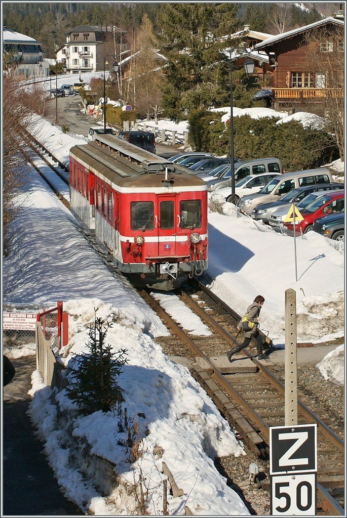 Der SNCF Z 607 erreicht Chamonix. 
12. M�rz 2009