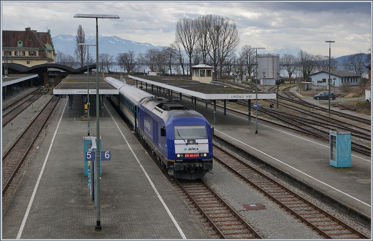 Die ER 20 015 wartet mit ihrem Alex in Lindau auf die Rückfahrt nach München.
16. März 2018 