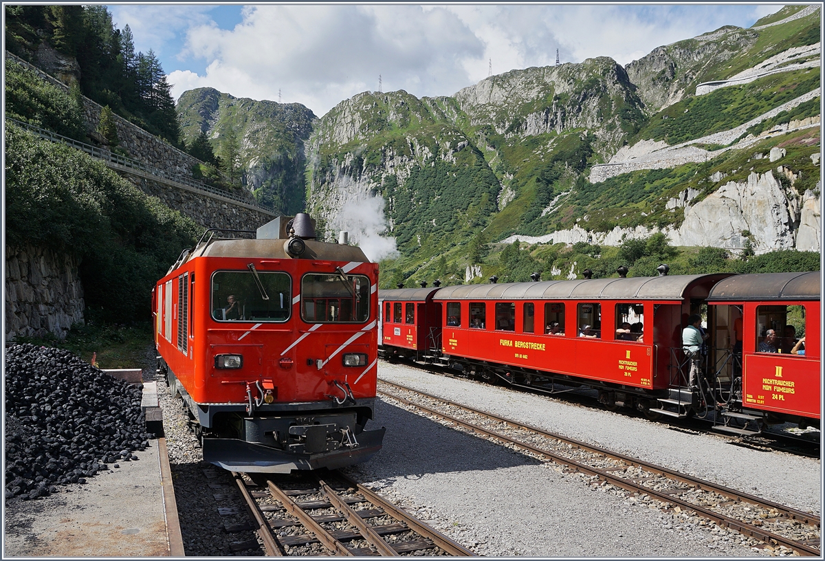Die MGB (ex  FO) Gm 4/4 61 bei der DFB Dampfbahn Furka Bergstrecke in Gletsch. 

31. August 2019


