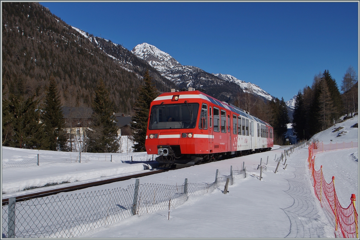 Ein SNCF TER  nach Chamonix kurz nach Vallorcine. 
20. Feb. 2015