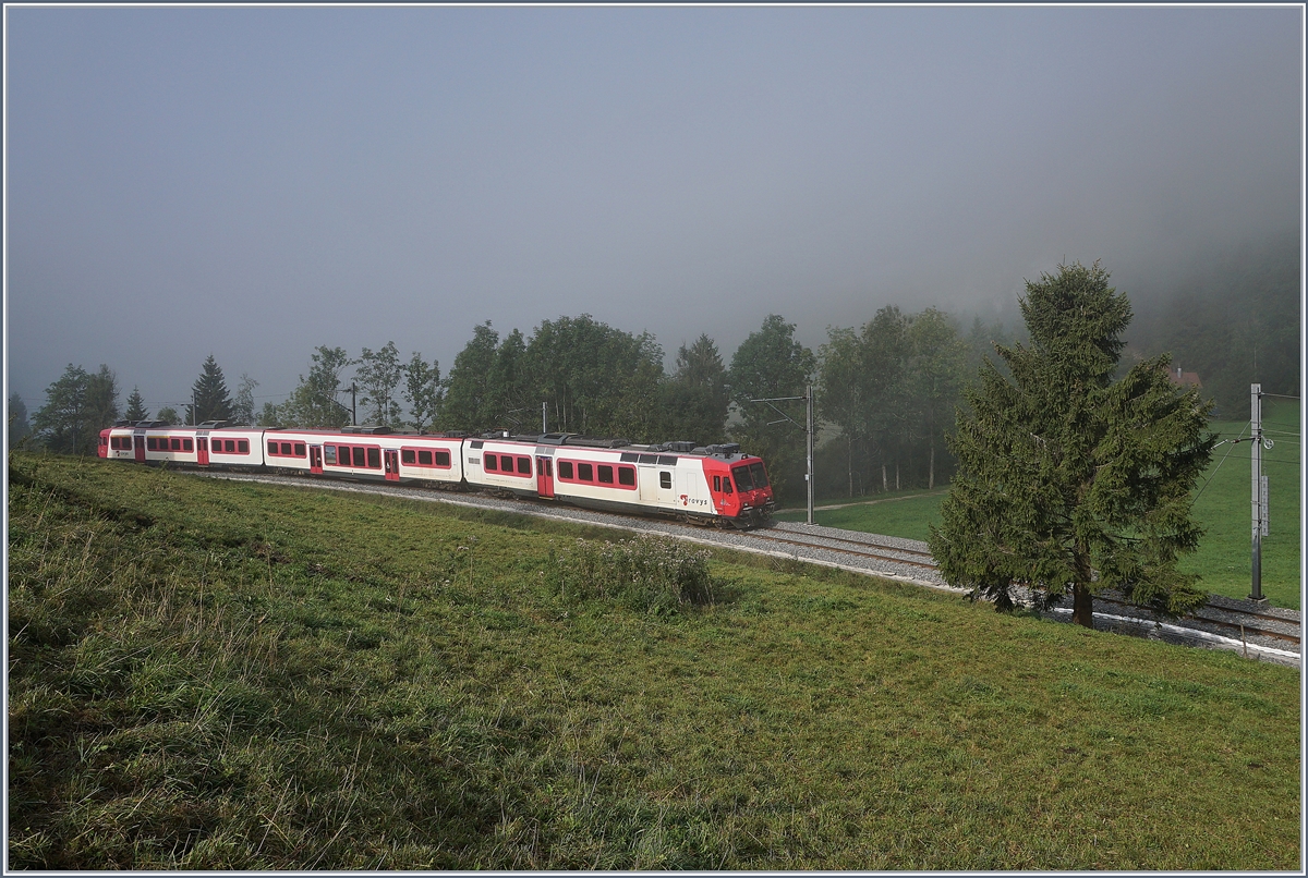 Ein TRAVYS Regionalzug kurz nach Le Pont auf seiner Fahrt nach Vallore.
 28. August 2018
