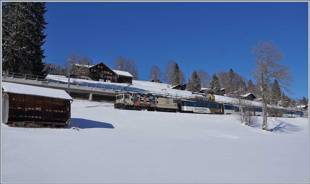 Eine MOB GDe 4/4 mit ihrem Panoramic Express kurz vor Schönried.
13. Feb. 2018