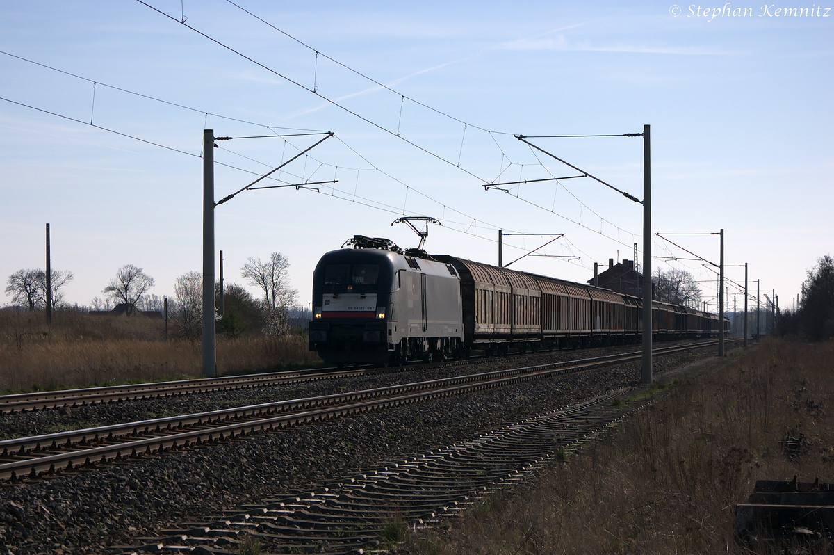 ES 64 U2 - 097 (182 597-5) MRCE Dispolok GmbH für TXL - TX Logistik AG mit einem H-Wagen Ganzzug in Demker und fuhr in Richtung Stendal weiter. 20.03.2014 