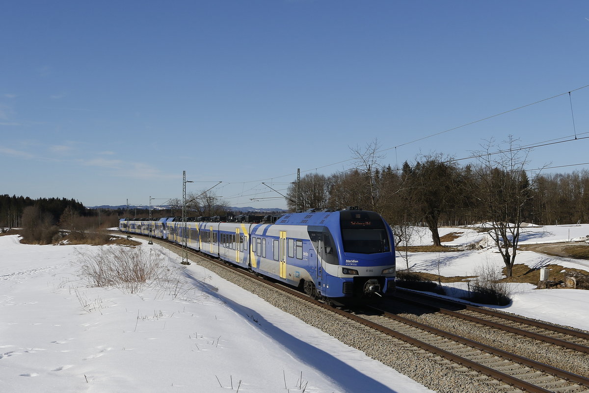 ET 302 auf dem Weg nach Salzburg am 17. Februar 2019 bei Grabensttt.