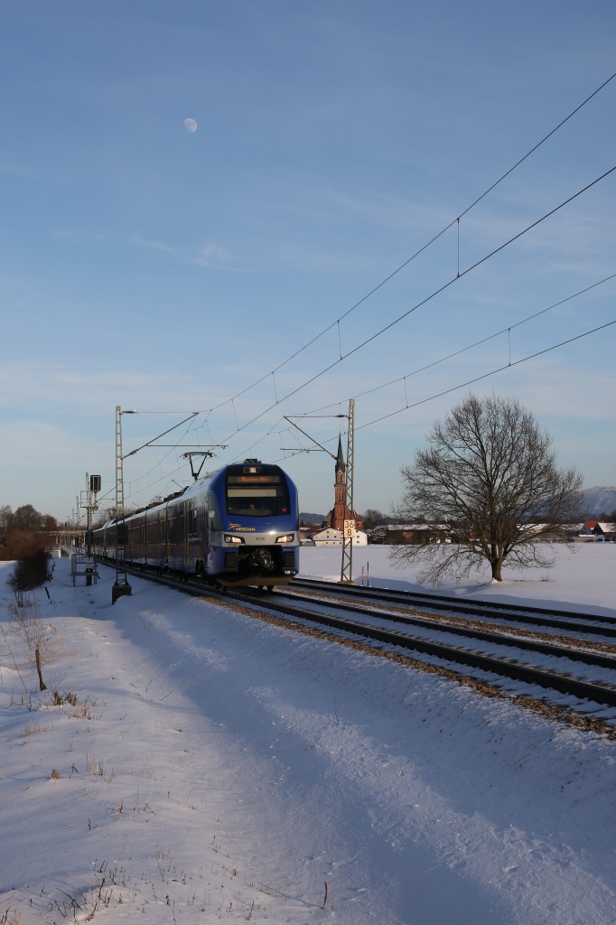 ET 315 in Richtung Mnchen fahrend am 31. Januar 2015 kurz nach bersee.