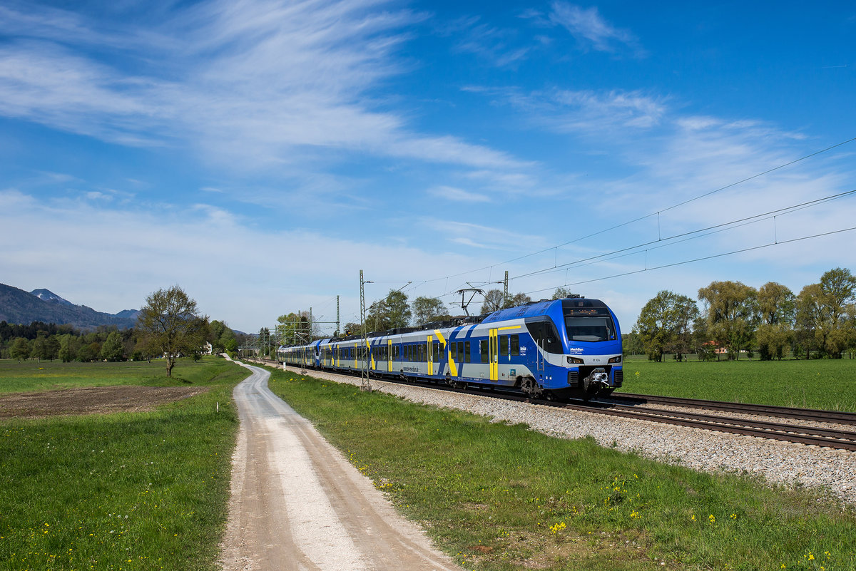 ET 324 auf dem Weg nach Freilassing am 6. Mai 2017 bei bersee.