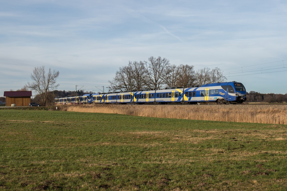 ET 325 auf dem Weg nach Salzburg am 6. Februar 2016 bei Weisham.