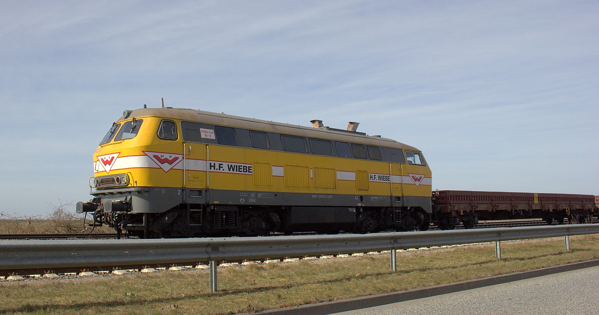 H.F Wiebe Lok 10 oder 216 122-2(REV/Fw513/29.06.20) abgestellt Husum-Nord 21.03.2021