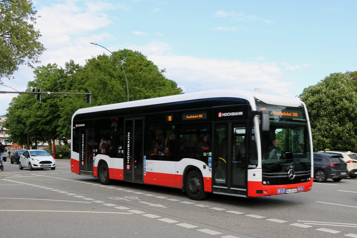 HHA Hamburg - Nr. 2440/HH-XB 2440 - eMercedes am 8. Mai 2025 in Hamburg (Aufnahme: Martin Beyer)