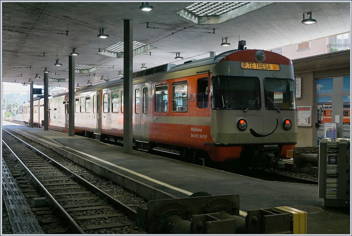 Keine Schönes Bild, aber die einzige Möglichkeit, den Bahnhof Pont Tresa von innen zu zeigen. 

29. Sept. 2018 