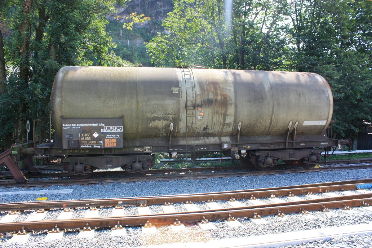 Kesselwagen 7885 000-8 war am 15. August 2013 im Bahnhof von Brixlegg/Tirol abgestellt.